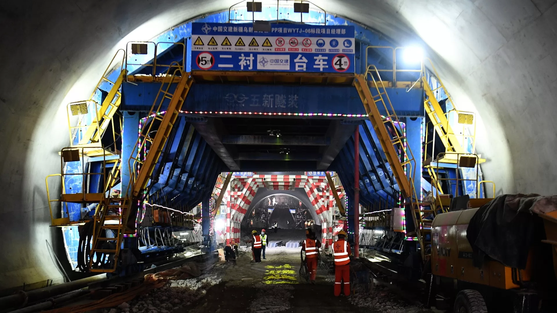 World’s Longest Expressway Tunnel