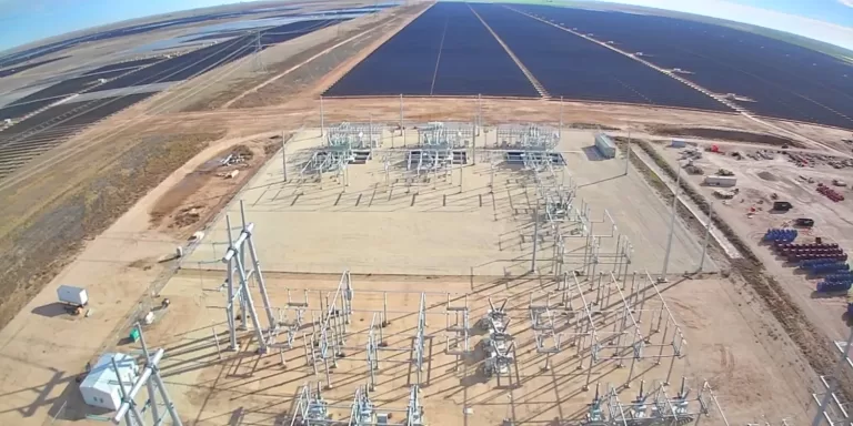 Solar installation at the Hornet Solar Plant