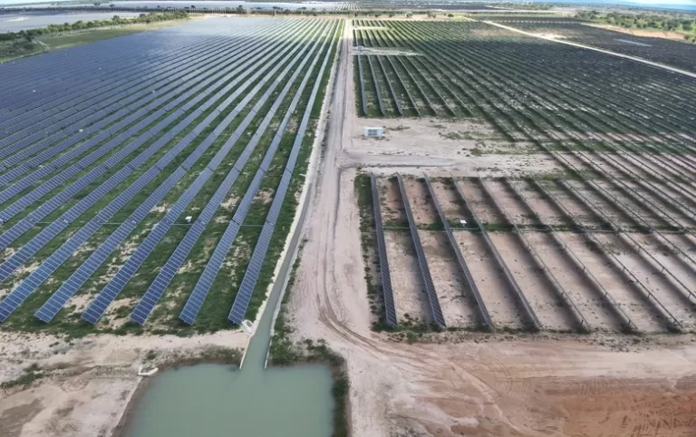 The Arinos Solar Complex