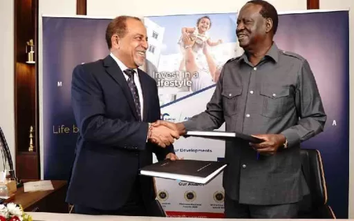 Suleiman Shahbal with Raila Odinga during the construction development sign-off in Nairobi that marks the start of phase 1 construction for the LV Marina