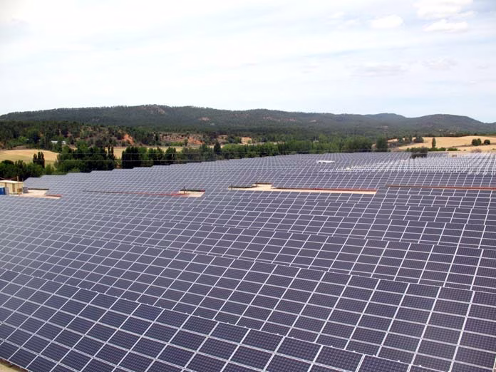 Renderings of the Entrenúcleos Solar Park