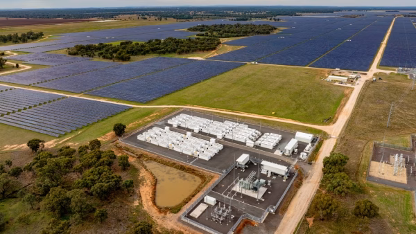 Blind Creek Solar Farm and Battery Storage Project Octopus Australia