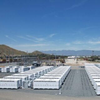 Arevon Secures $920M Financing for 300-MW / 1,200-MWh Nighthawk Energy ...
