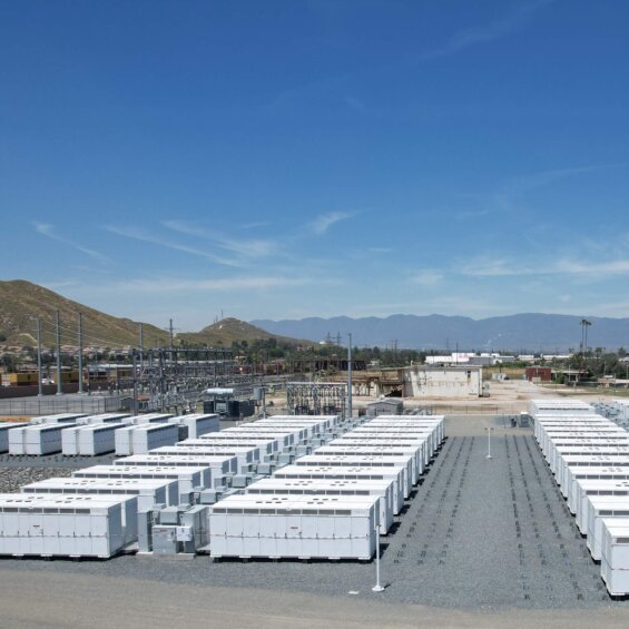 Arevon Secures $920M Financing for 300-MW / 1,200-MWh Nighthawk Energy Storage Project in California