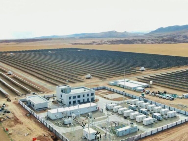 250 MW solar, 450 MWh battery storage construction completed and ...