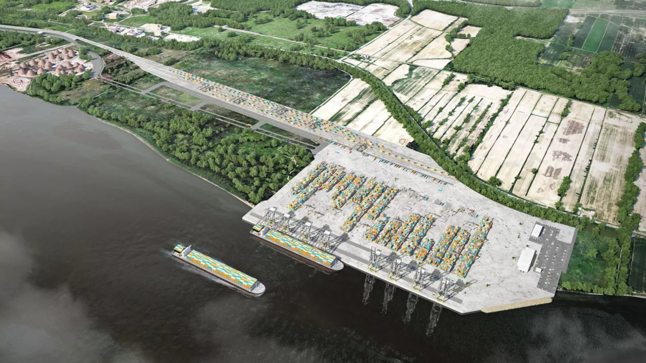 Work on Major Contrecœur Container Terminal Expansion Project at Port of Montreal