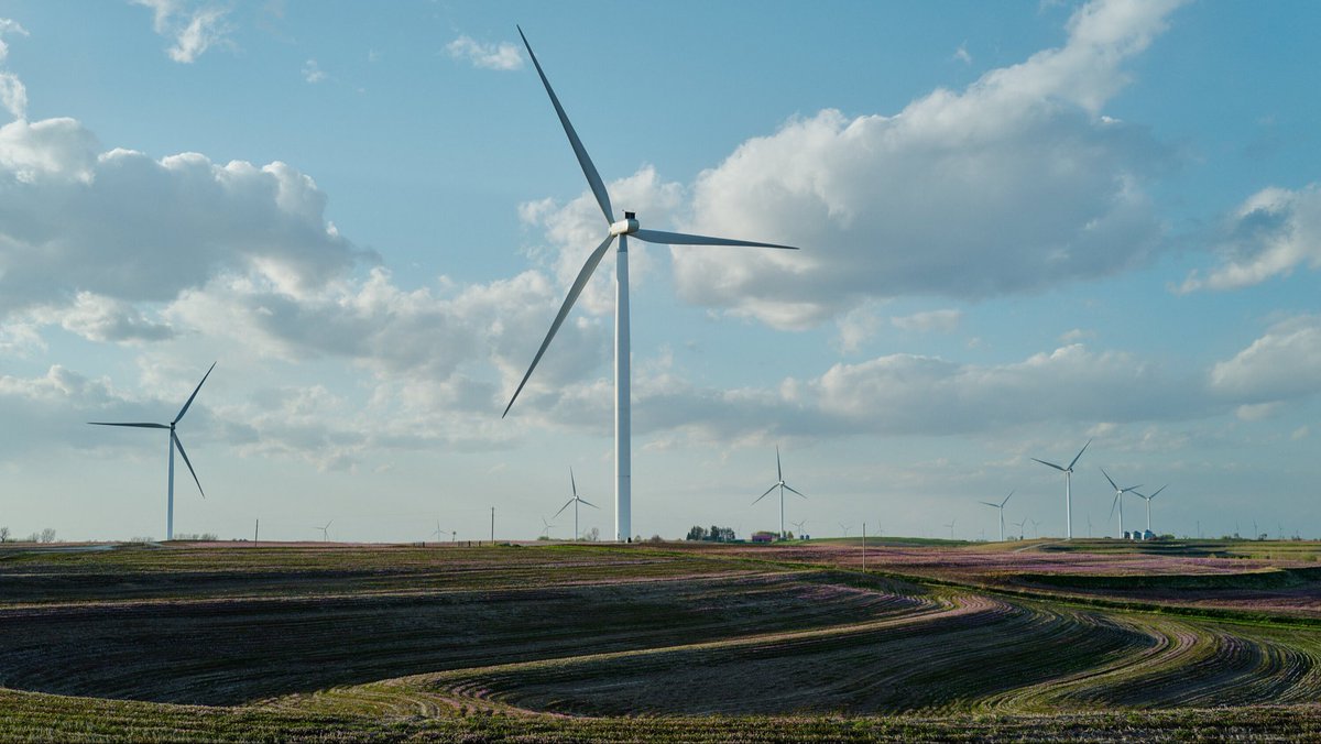 165 Onshore Wind Farm Projects in U.S.