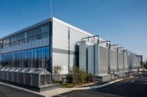 Meta Partners with Reliance Industries for first AI data center in India