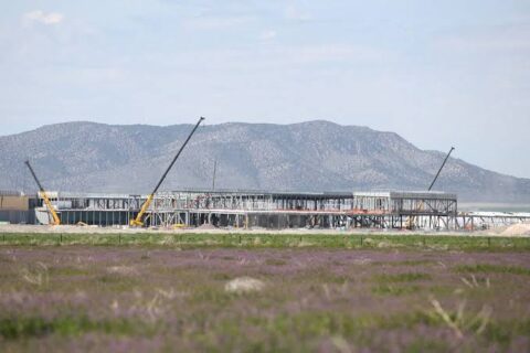 The project will require approximately 150 million cubic feet per day of natural gas.