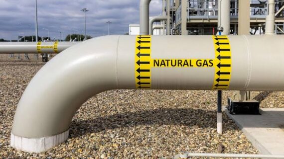 The pipeline would link SpaceX facilities with the existing Florida Gas Transmission interstate pipeline. 